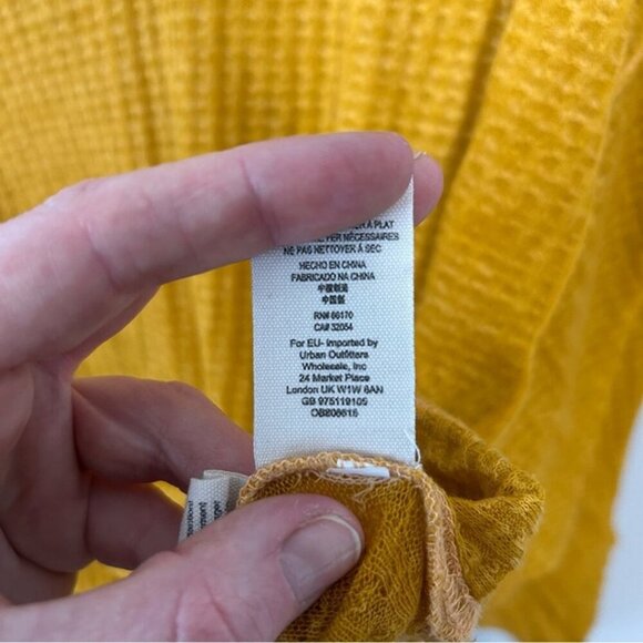 Free People South Side Thermal Yellow Off-the-Shoulder Sweater Women’s Medium - Picture 4 of 7